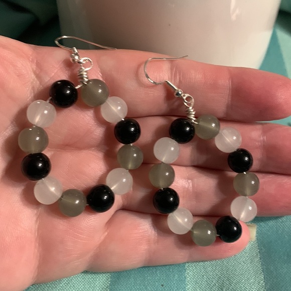 Black and White Beaded Earrings - Picture 3 of 8